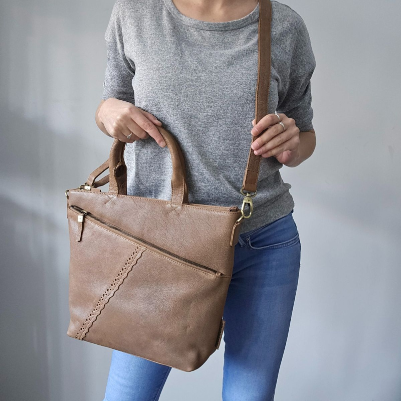 Dámska kožená kabelka taupe Diona