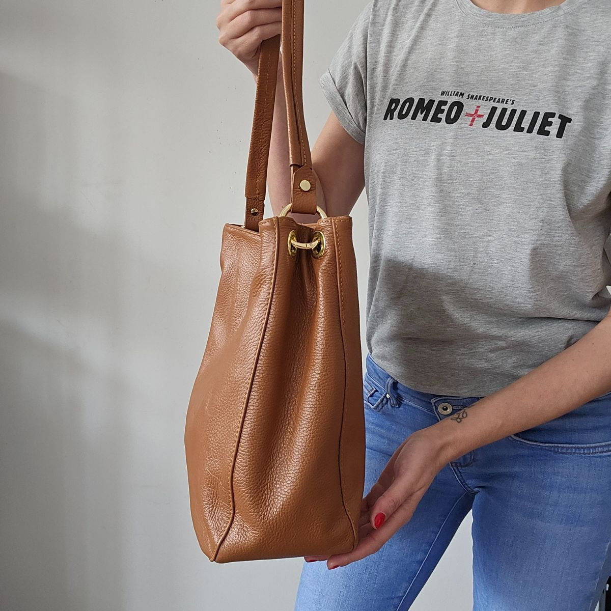 Dámska kožená kabelka camel NADIA