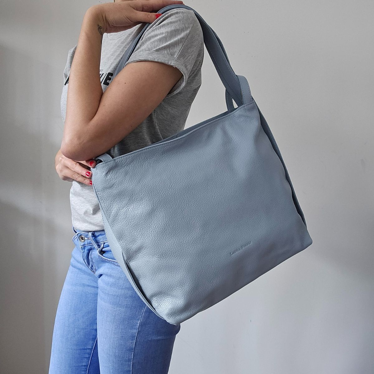 Dámska kožená kabelka svetlomodrá VALERY