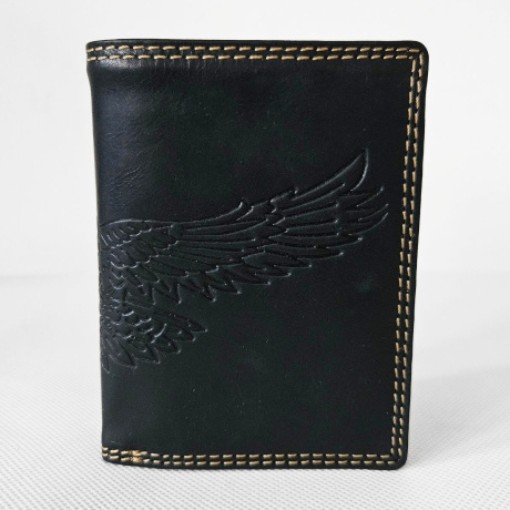 Čierna pánska kožená peňaženka GRANT s gravírovaným orlom na prednej strane.