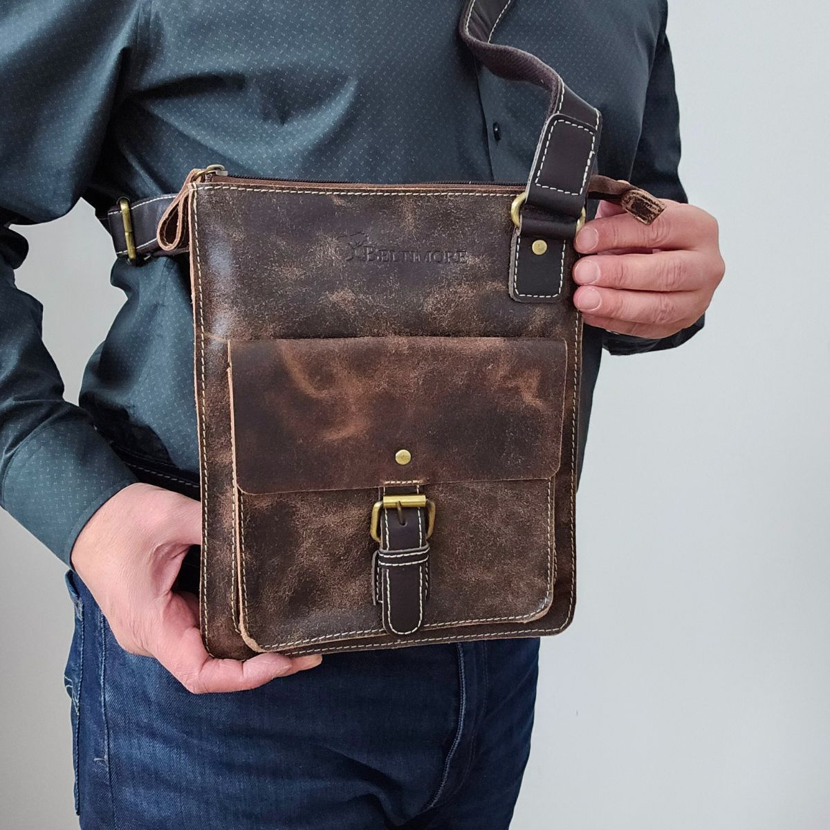 Kožená hnedá pánska crossbody taška WILD TIGER NUBUK