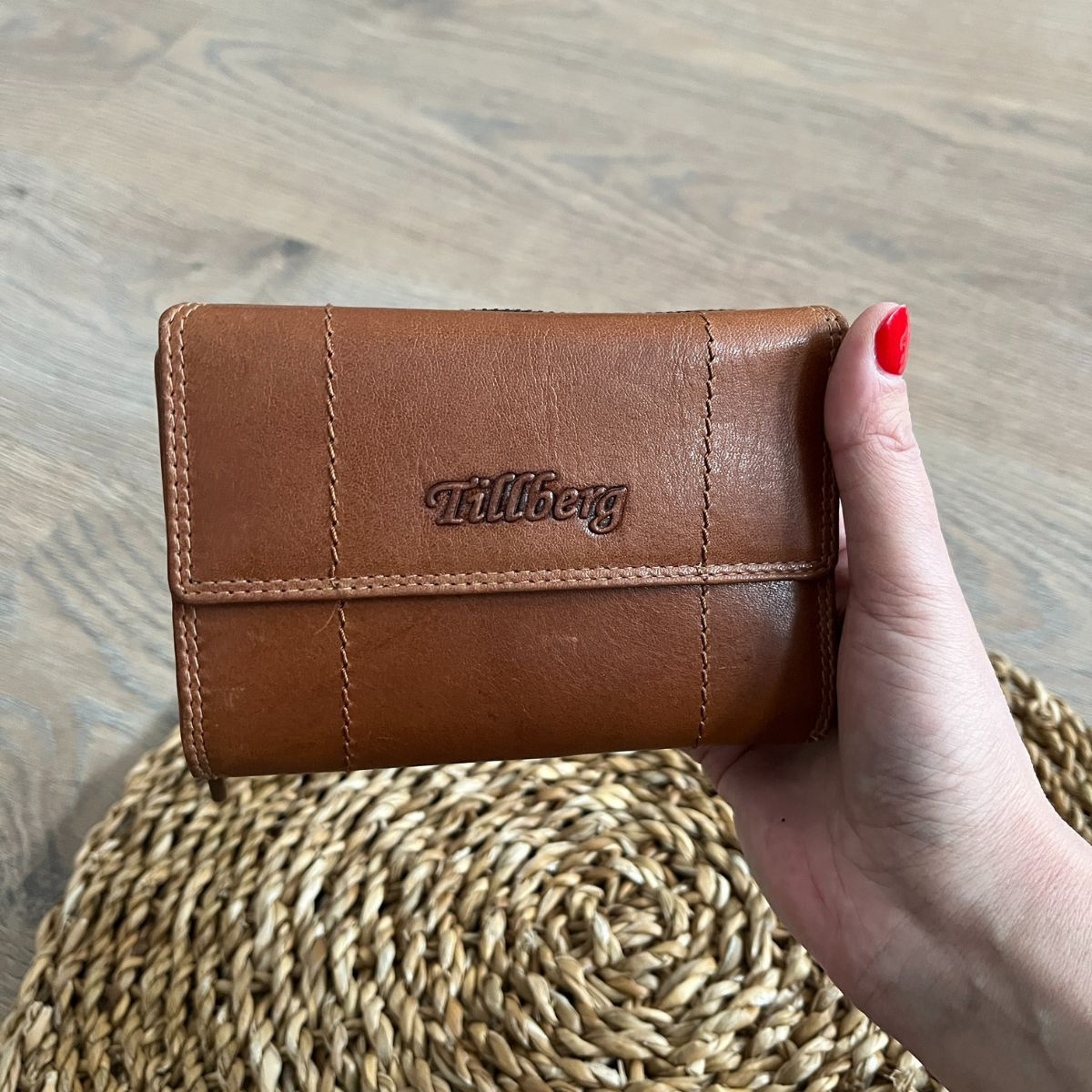 Dámska kožená peňaženka žltohnedá