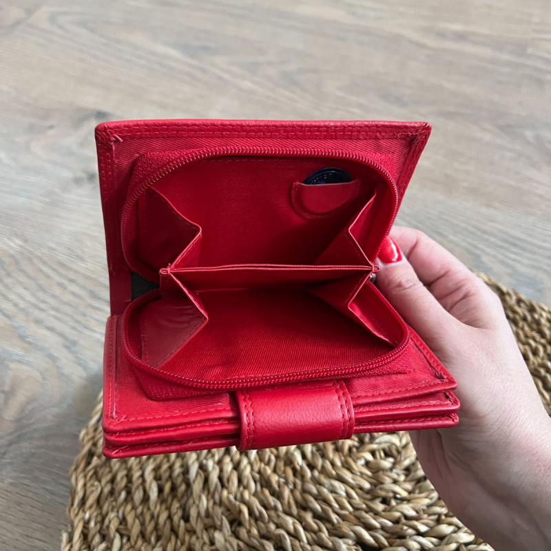 Dámska kožená červená peňaženka DELORA