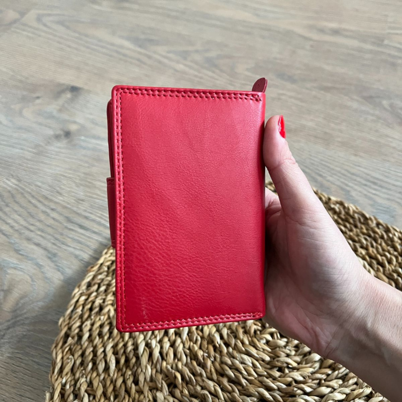 Dámska kožená červená peňaženka DELORA