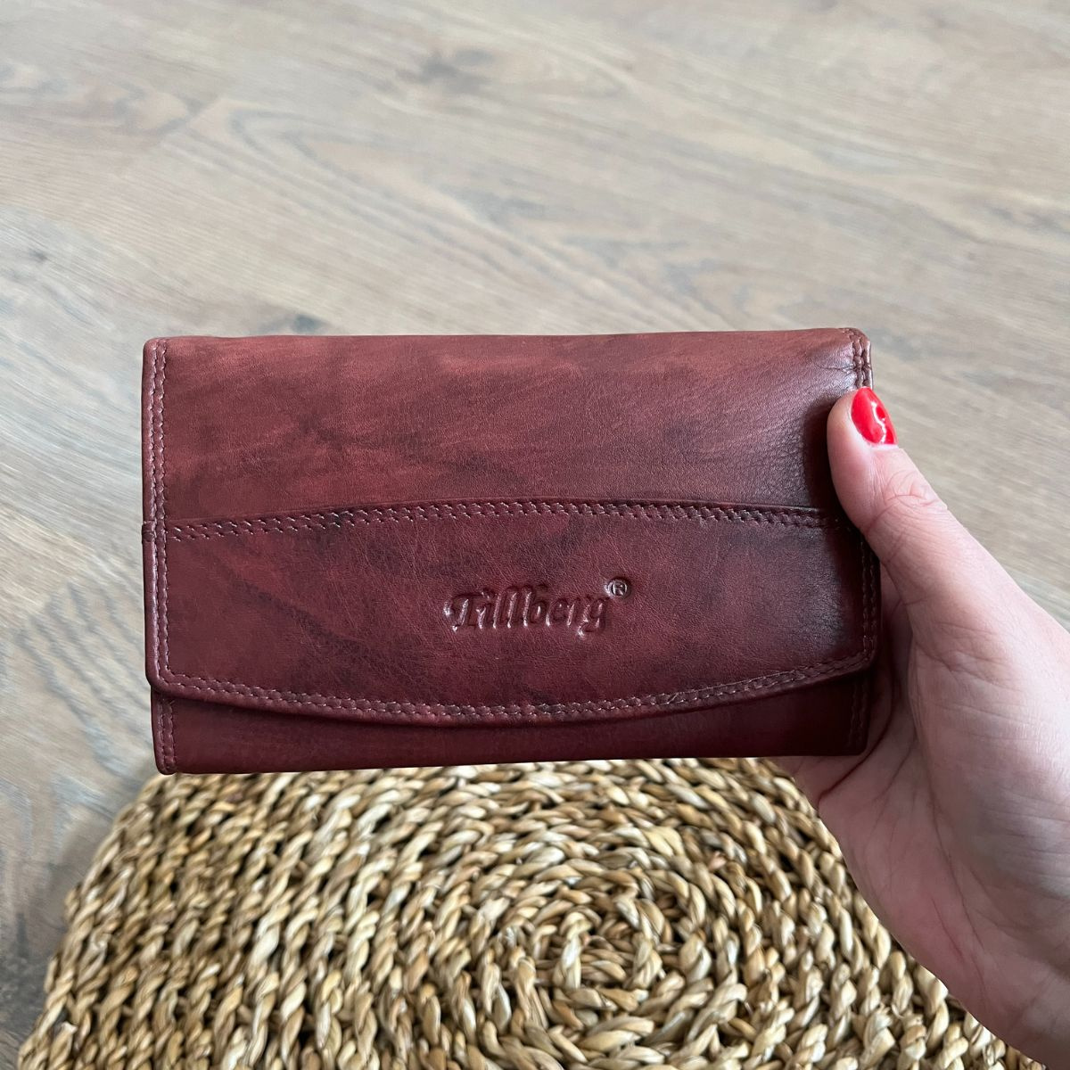 Dámska kožená peňaženka vínovočervená veľká