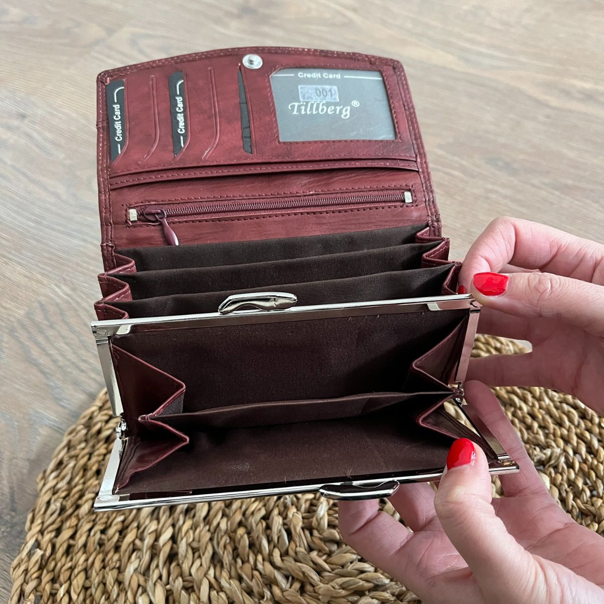 Dámska kožená peňaženka vínovočervená MODENA