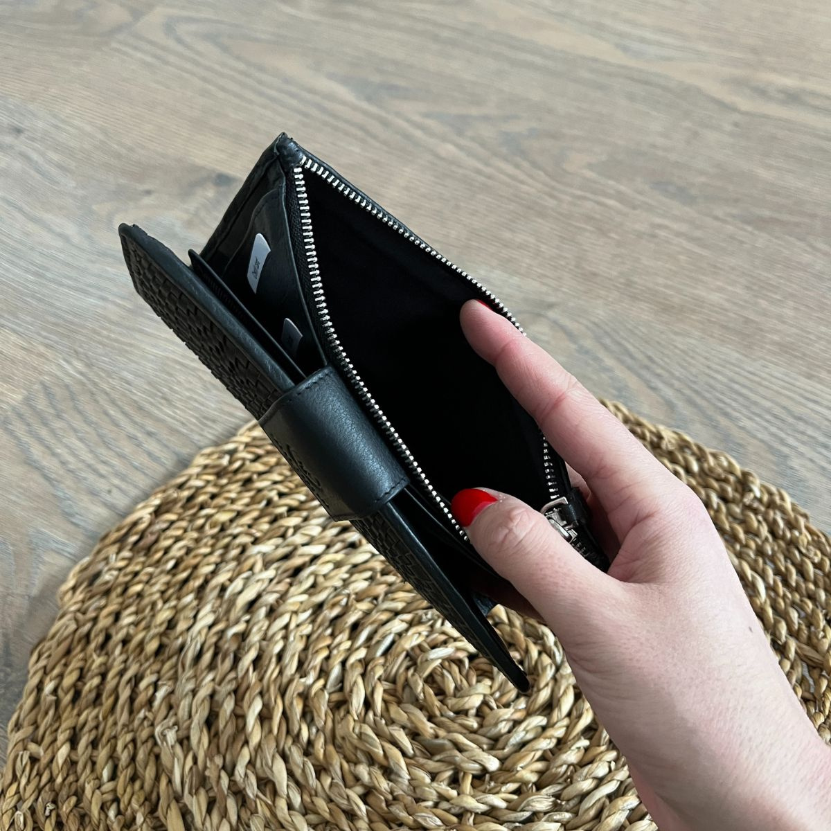 Dámska kožená peňaženka čierna DESIRE