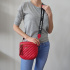 Dámska crossbody kabelka červená s prešívaným vzorom