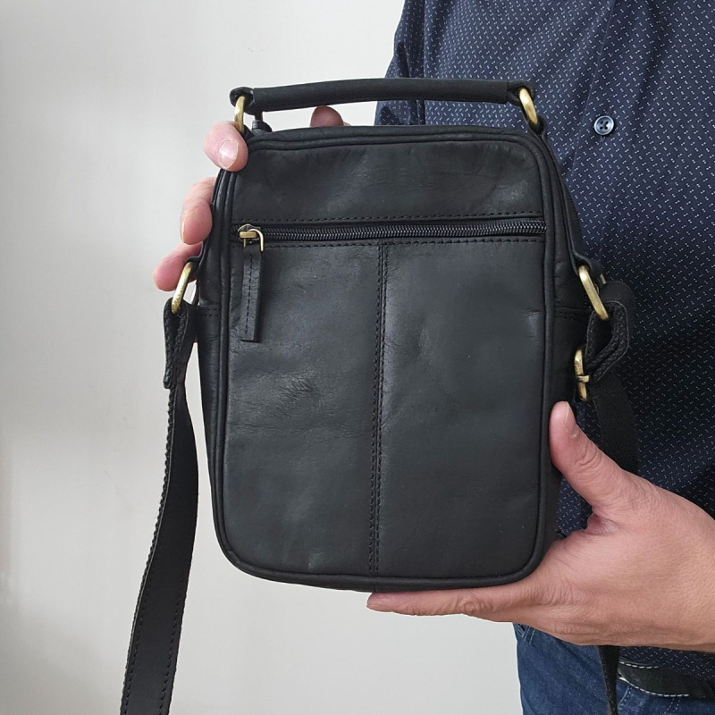 Kožená pánska crossbody taška Peruzzi čierna