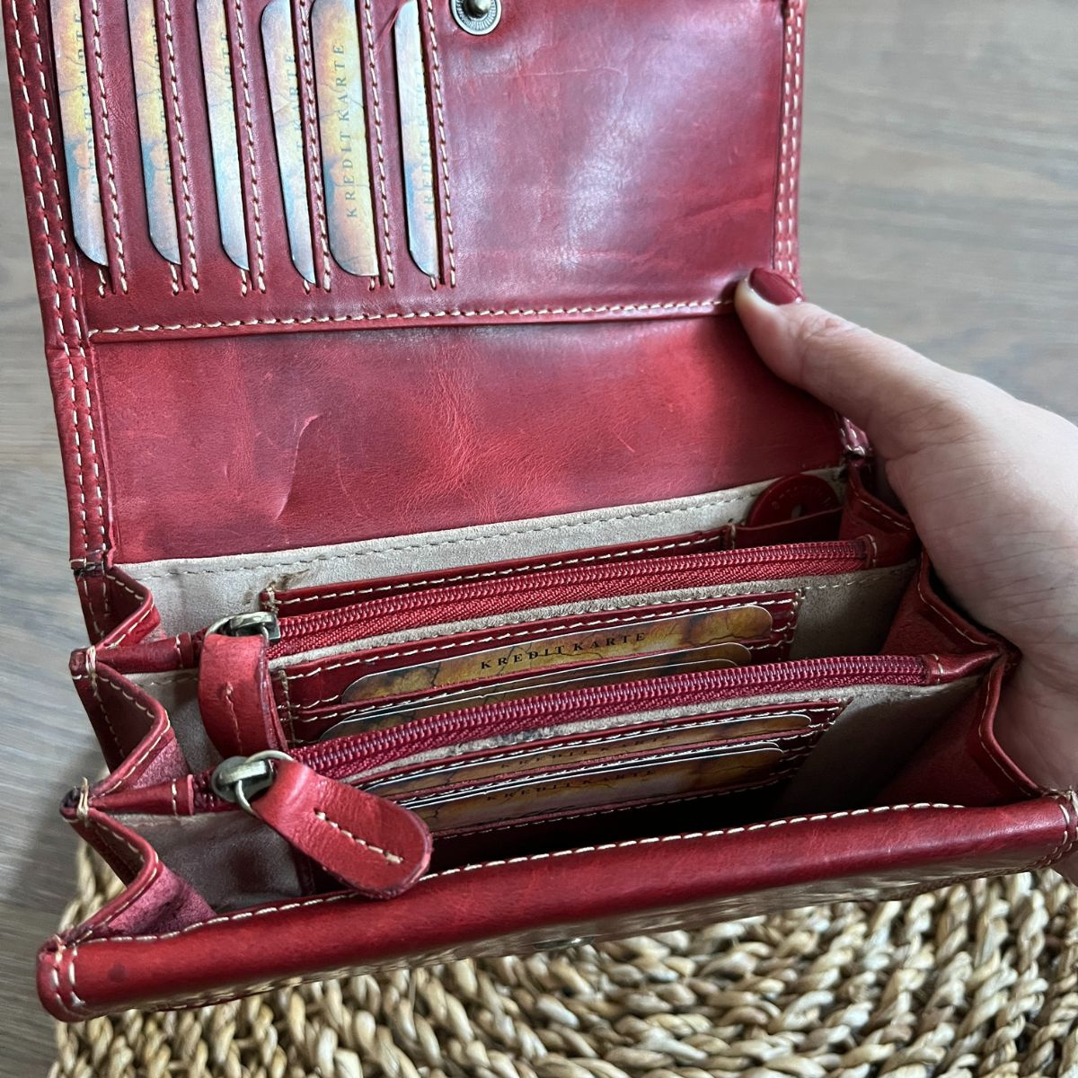 Dámska kožená peňaženka červená BELLIS