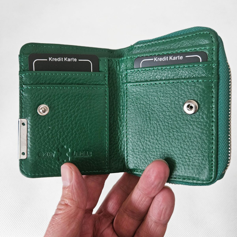 Malá dámska kožená peňaženka zelená SCARLETT