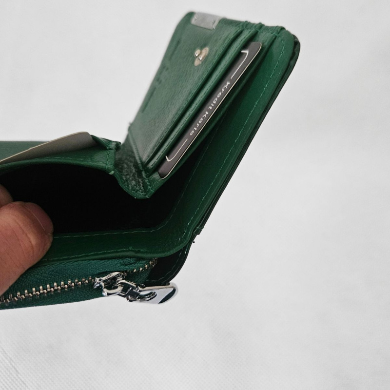 Malá dámska kožená peňaženka zelená SCARLETT