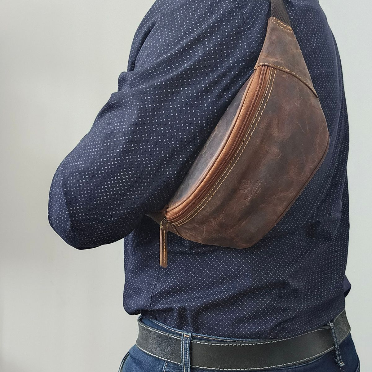 Pánska kožená hnedá vintage ľadvinka Peruzzi