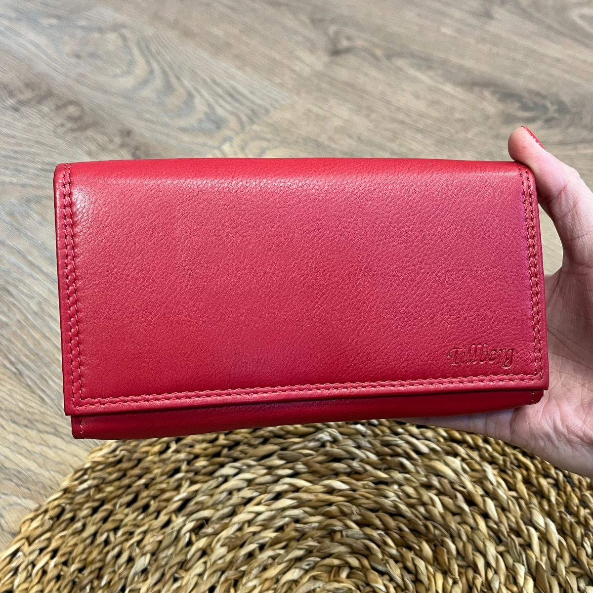 Dámska kožená peňaženka červená veľká na patent