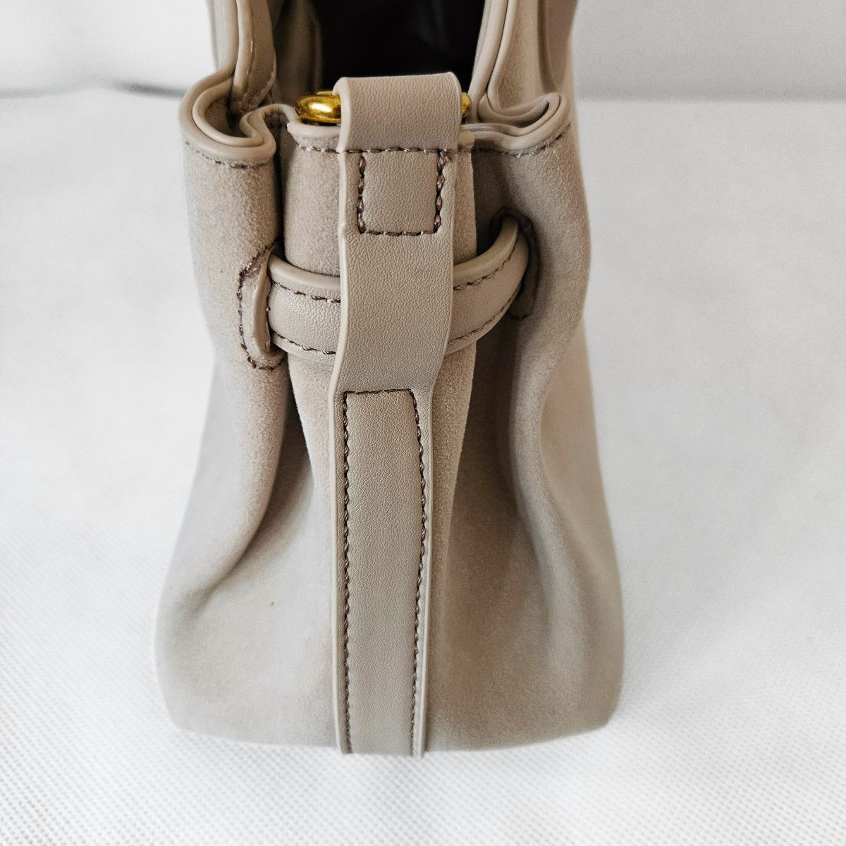 Béžová kabelka na rameno COVERI