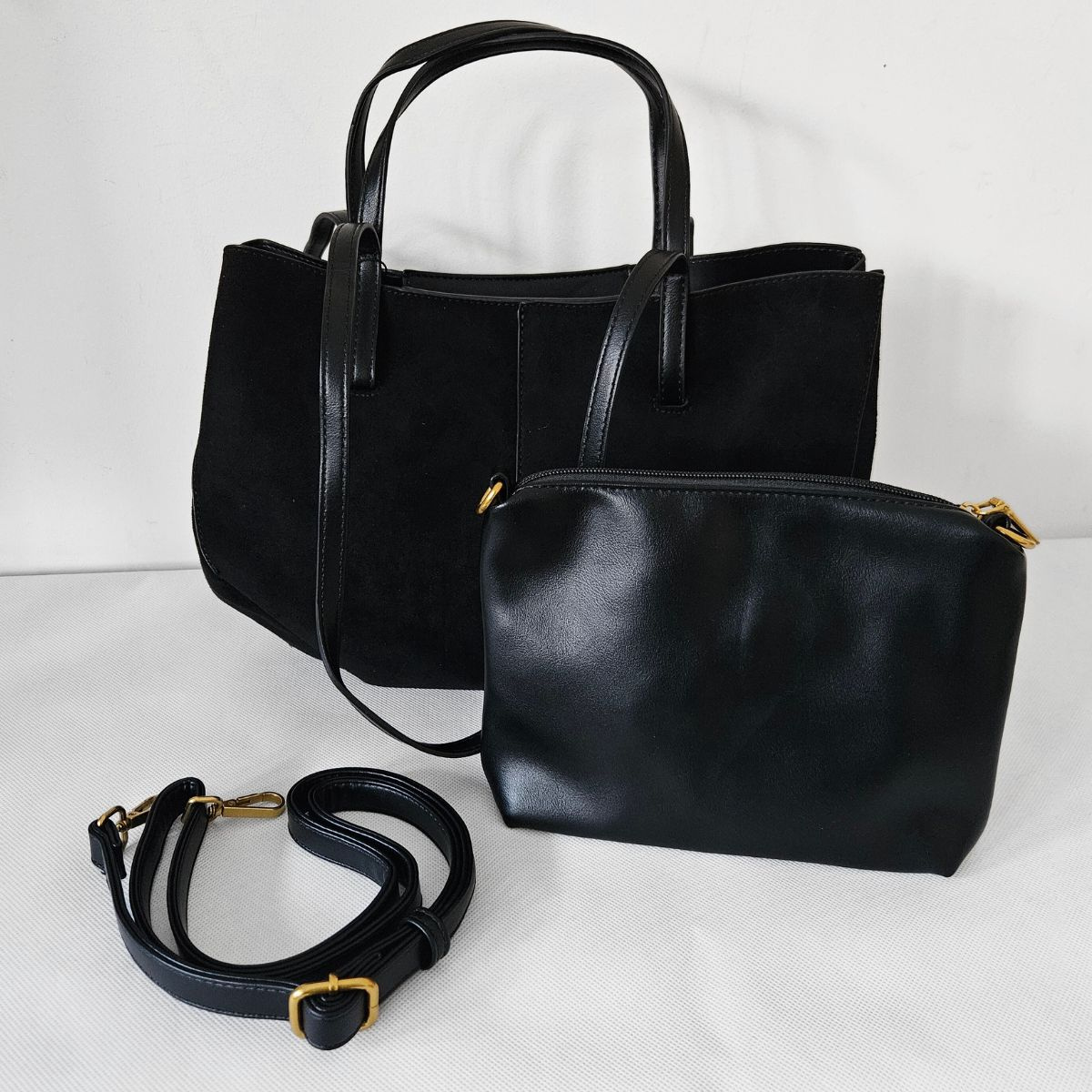 Čierna kabelka na rameno ADALINE