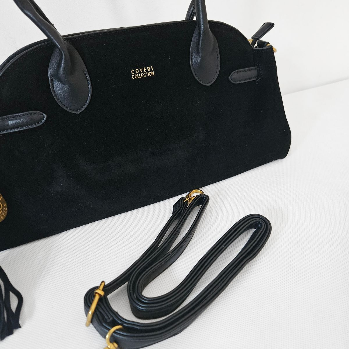 Čierna kabelka na rameno COVERI