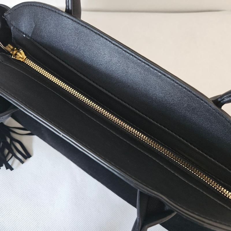 Čierna kabelka na rameno COVERI