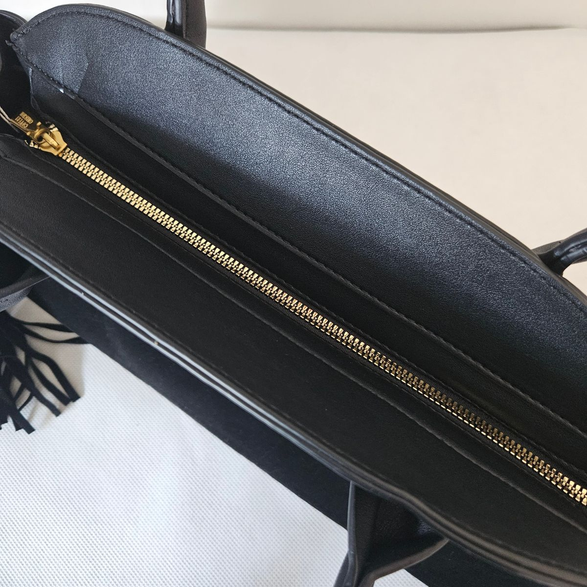 Čierna kabelka na rameno COVERI