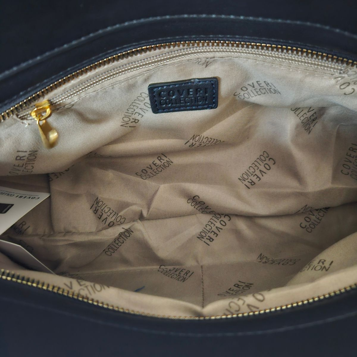 Čierna kabelka na rameno COVERI