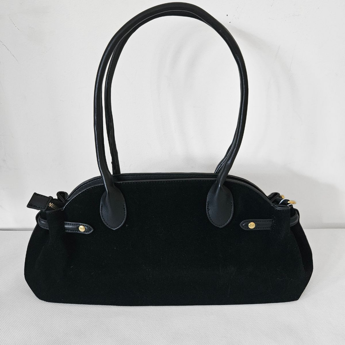 Čierna kabelka na rameno COVERI