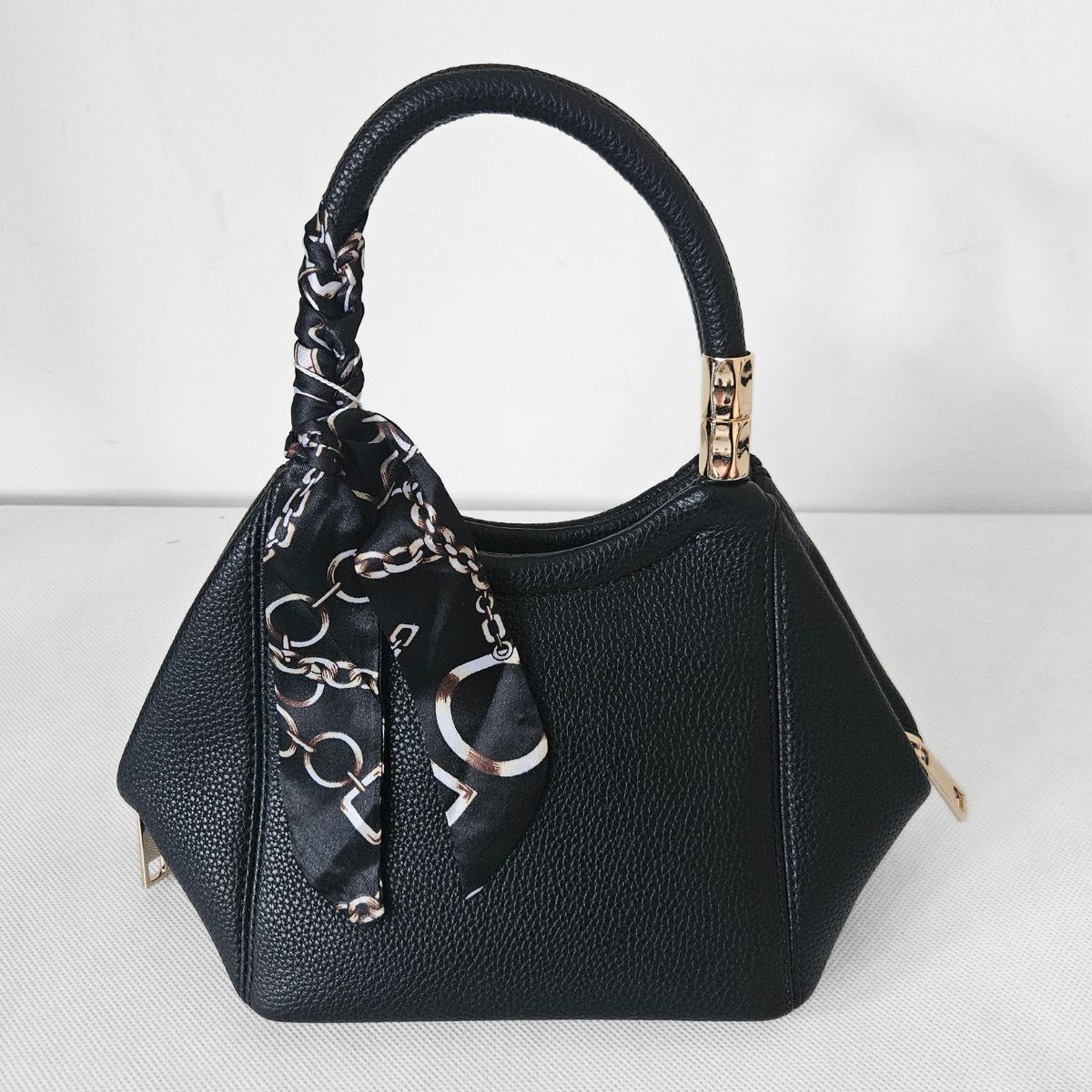 Malá čierna kabelka do ruky MIREN