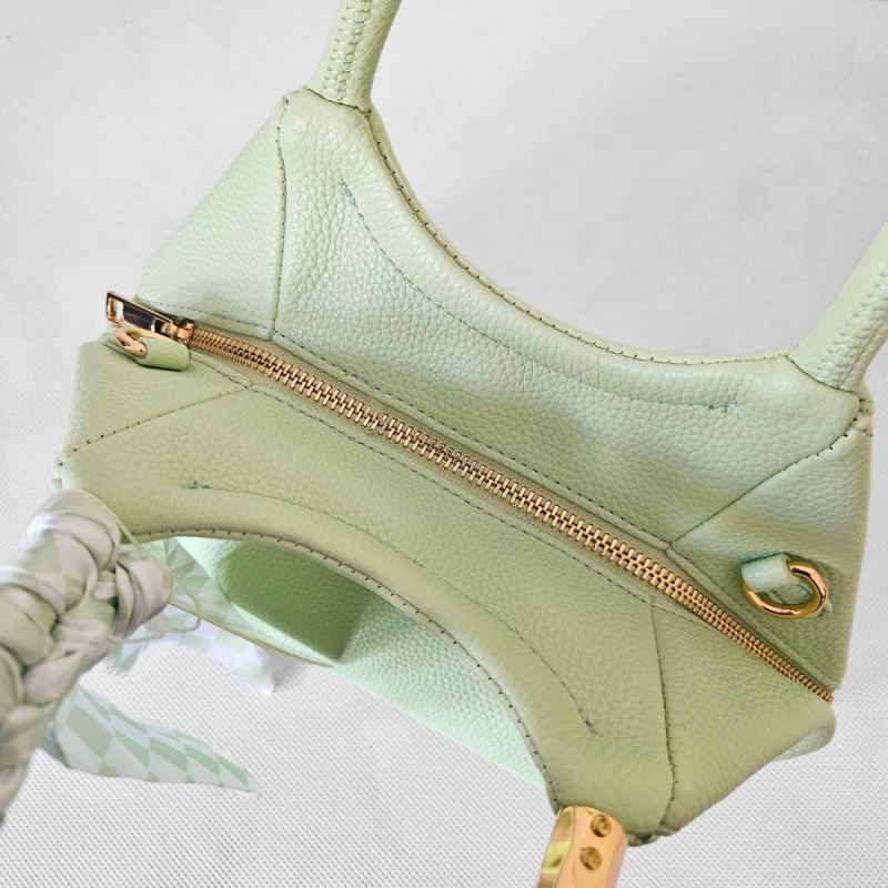 Malá svetlo zelená kabelka do ruky MIREN