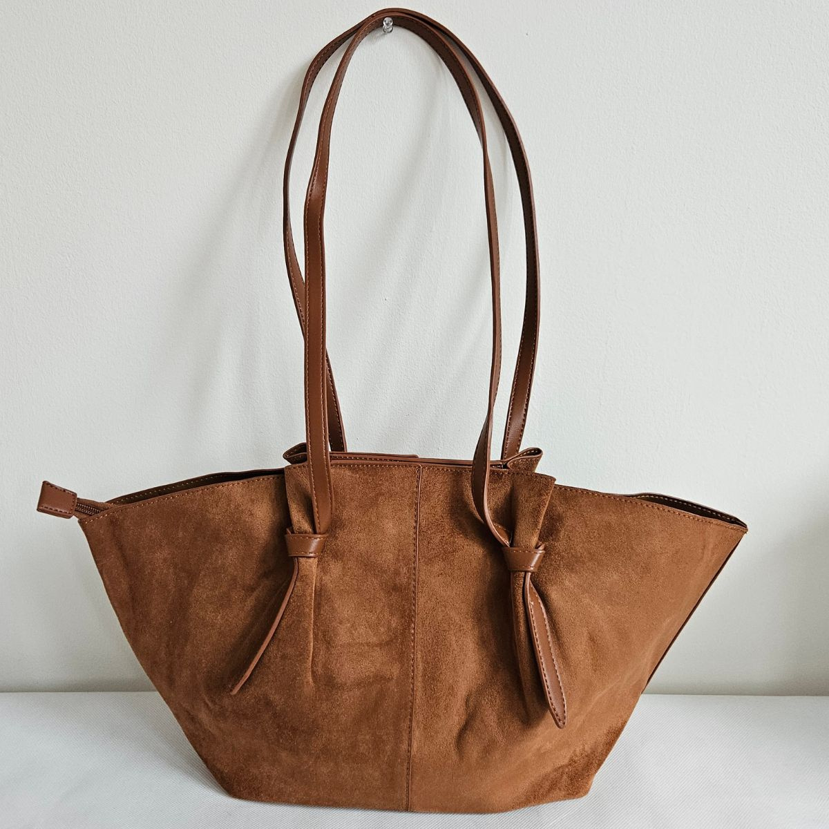 Hnedá eko-semišová kabelka na rameno MIRA - priestranná