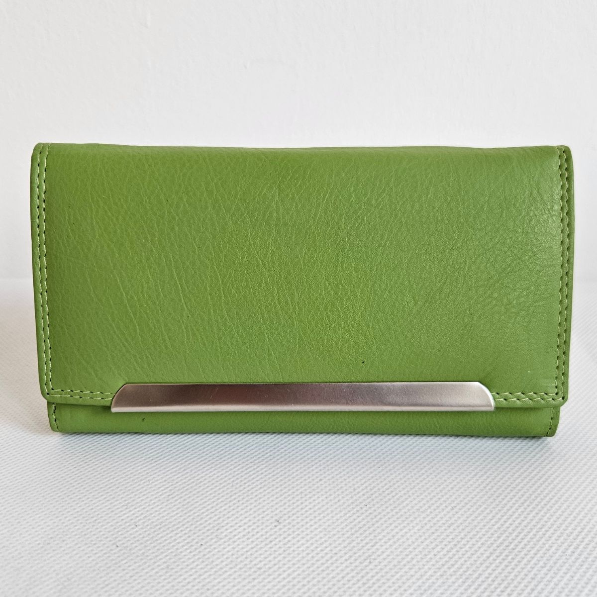 Dámska zelená kožená peňaženka SIREN - s RFID ochranou