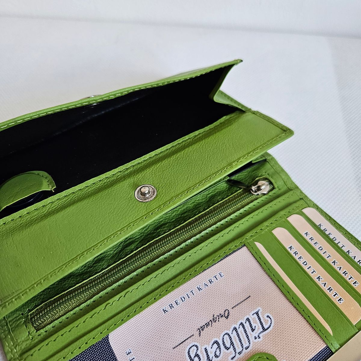 Dámska zelená kožená peňaženka SIREN - s RFID ochranou