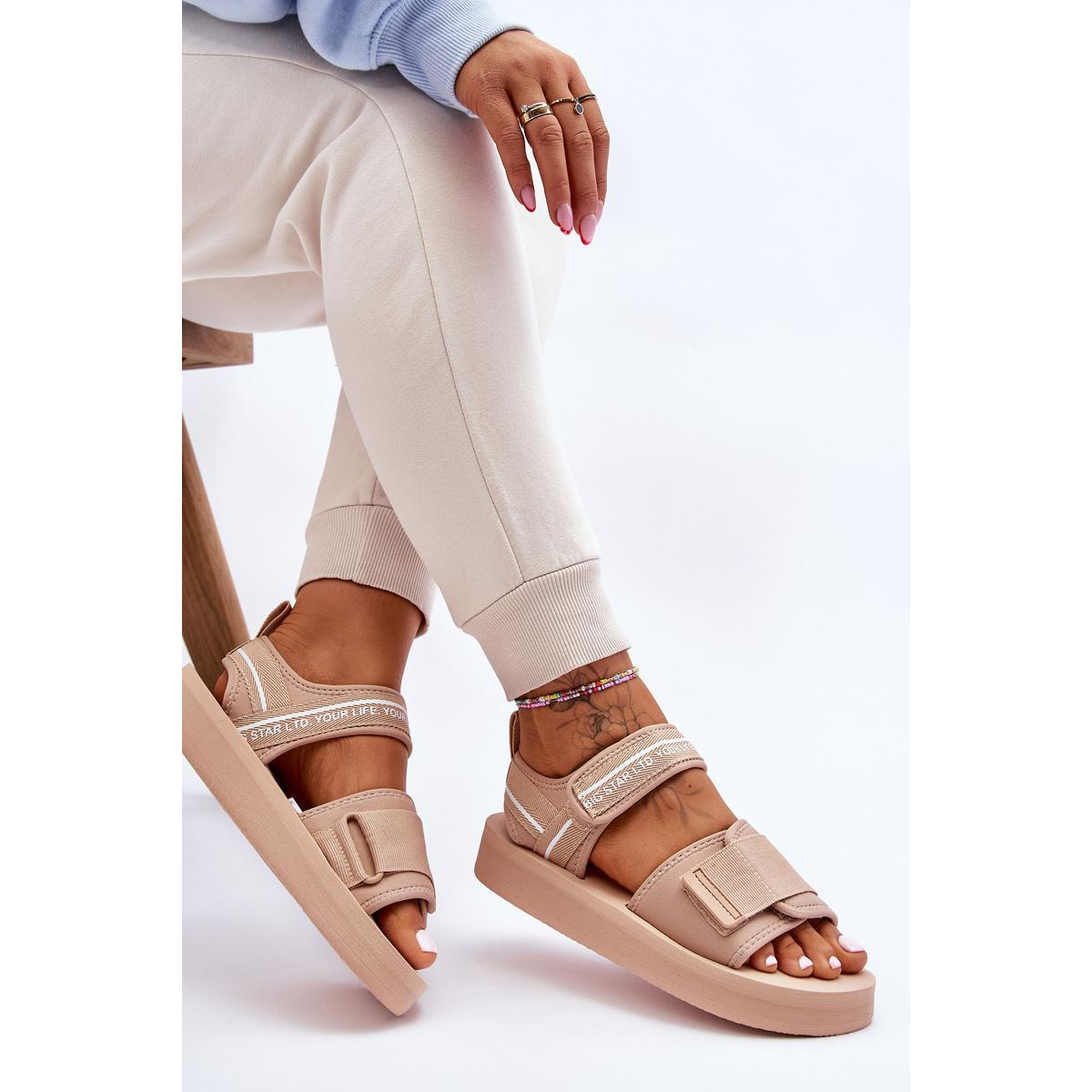Dámske suchý sandál Big Star LL274787 Beige - Béžová