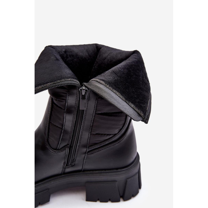 Snehové topánky izolované čiernou veľkou hviezdou MM274068