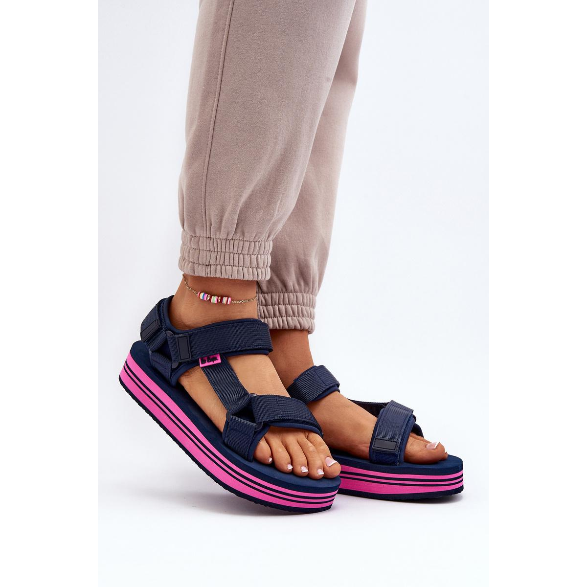 Dámske sandále na platforme Lee Cooper LCW-24-05-2753L Čierne - Modrá