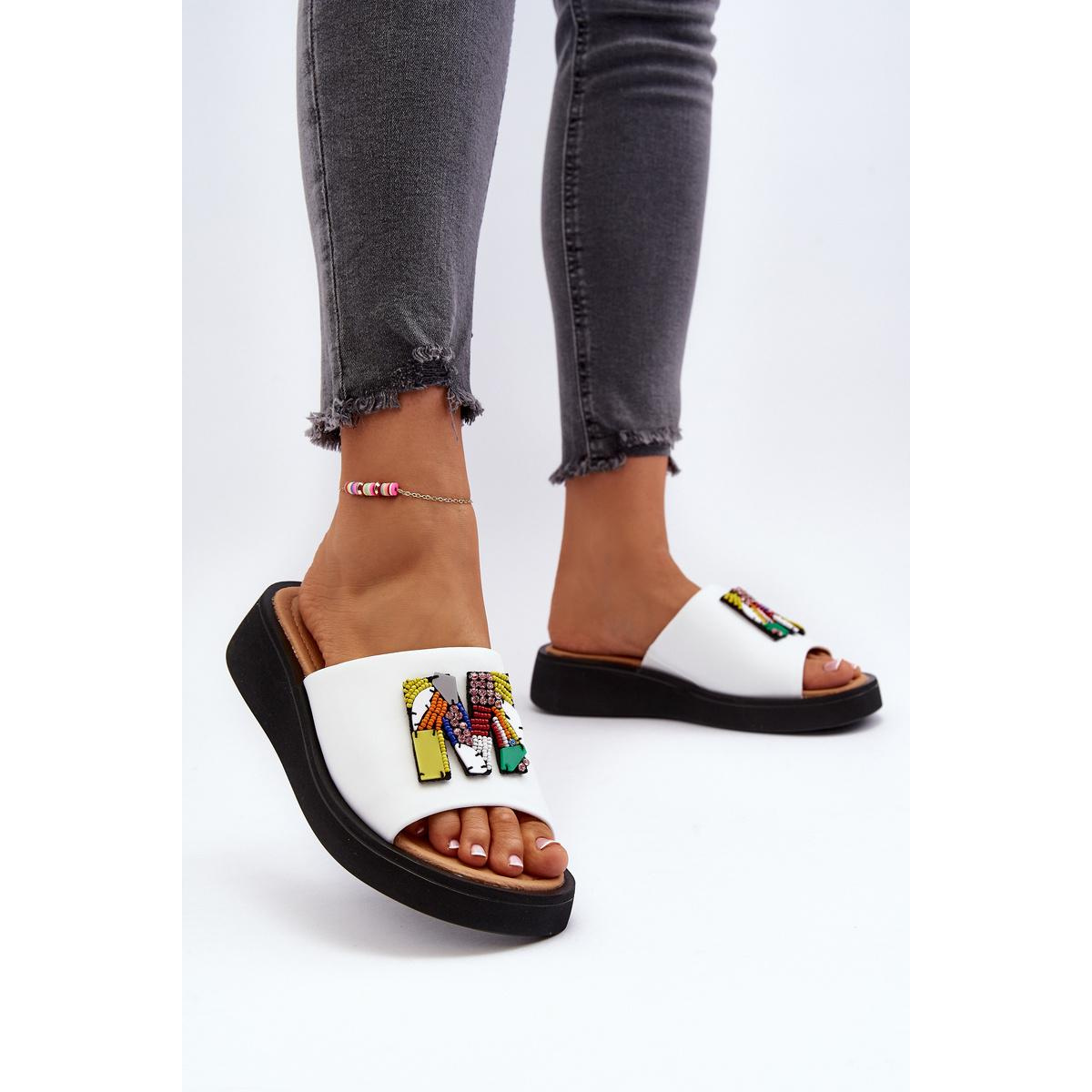 Dámska kožená platforma Flip -flops s dekoráciou béžová monroe - Biela