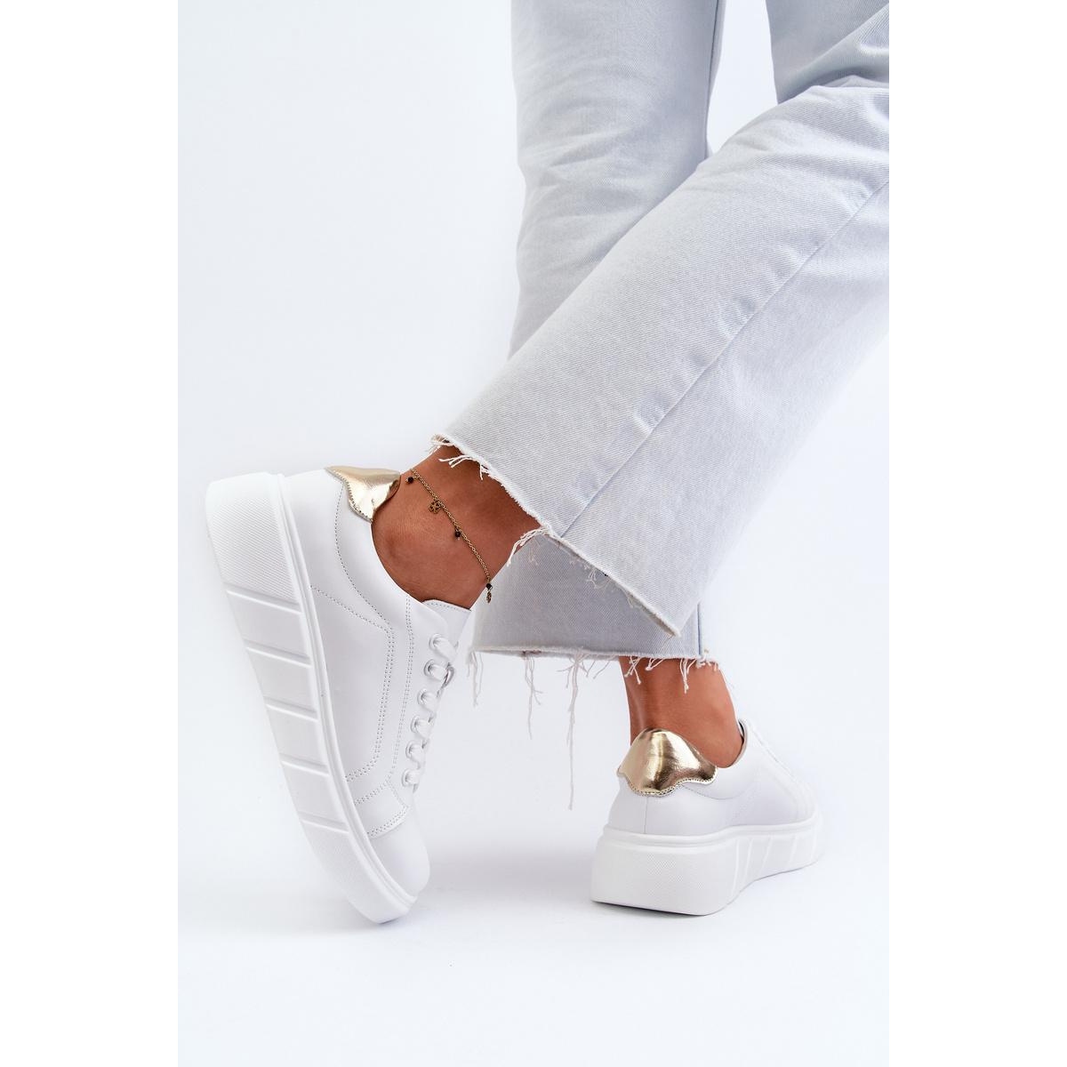 Biele dámske kožené tenisky na platforme Danida - Biela