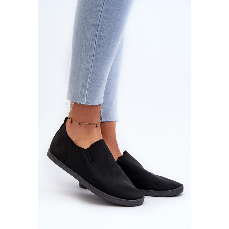 Dámske čierne tenisky Slip-On Lovinia - Čierna