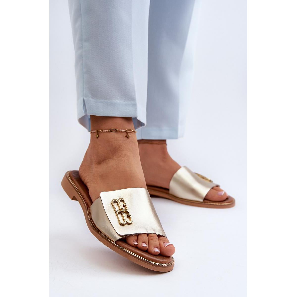 Zazoo 40384 Elegantné Kožené Dámske Papuče Zlaté - Zlatá