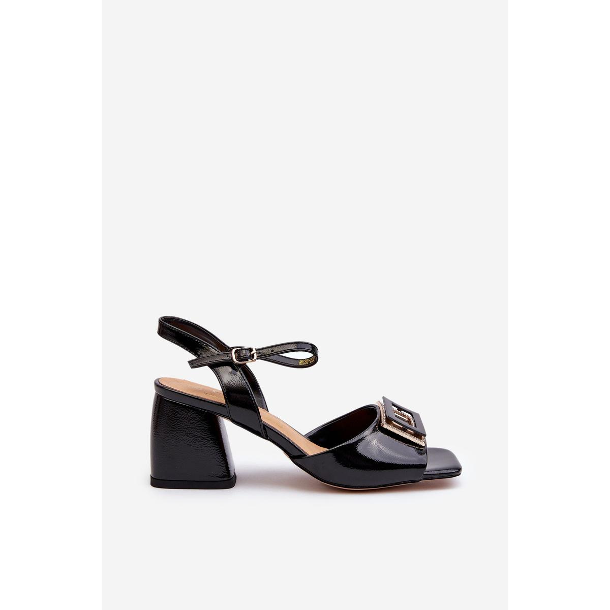 Elegantné lakované sandále na opätku s ozdobou Čierne D&A MR38-202