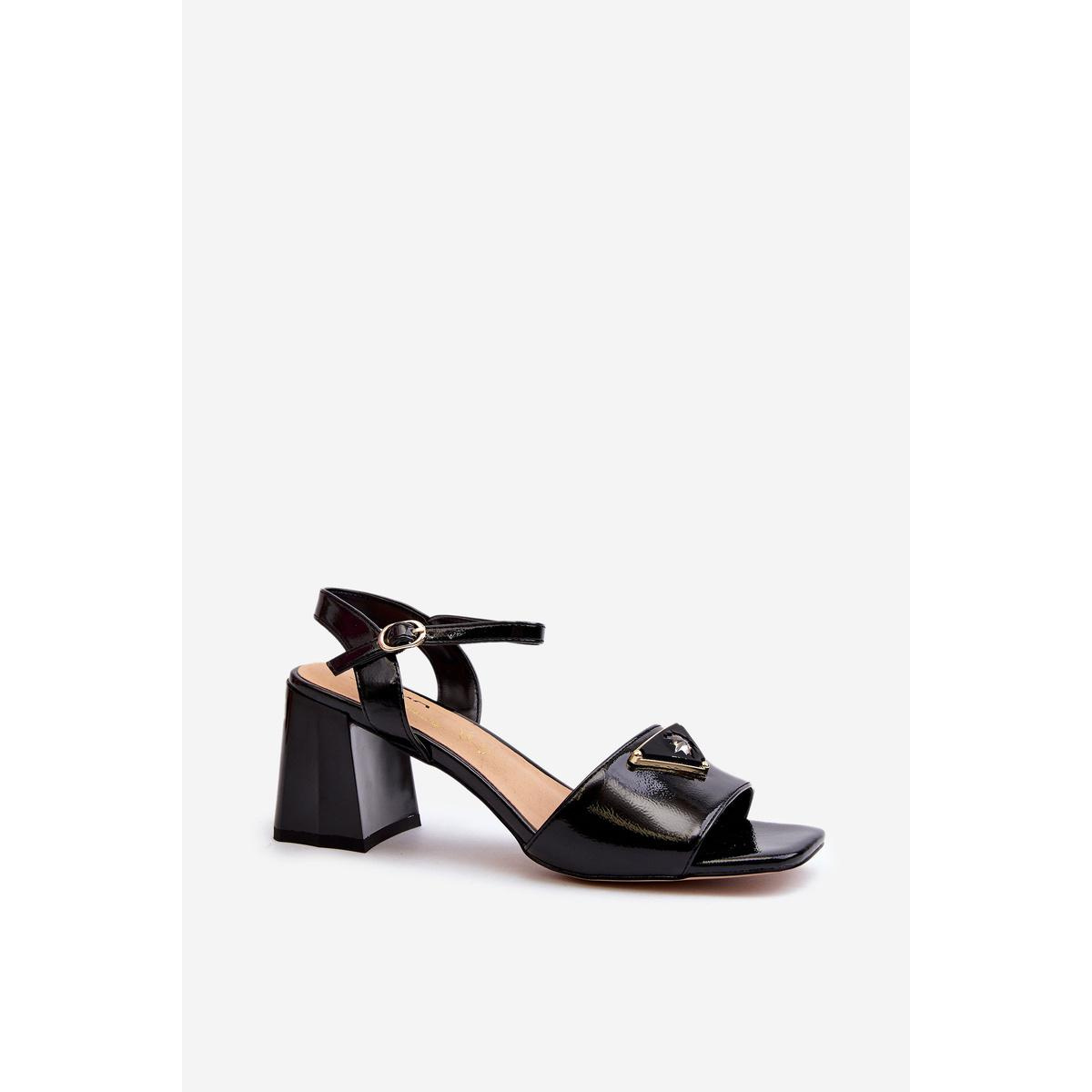 Elegantné Lakované Sandále Na Podpätku Čierne D&A MR38-660
