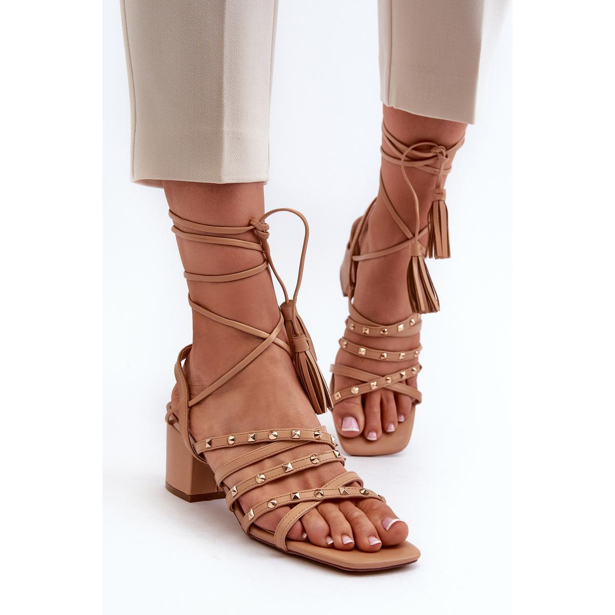 Šnurovacie sandále na nízkom opätku zdobené kolíčkami Camel Chrisele - Odtiene hnedej a béžovej