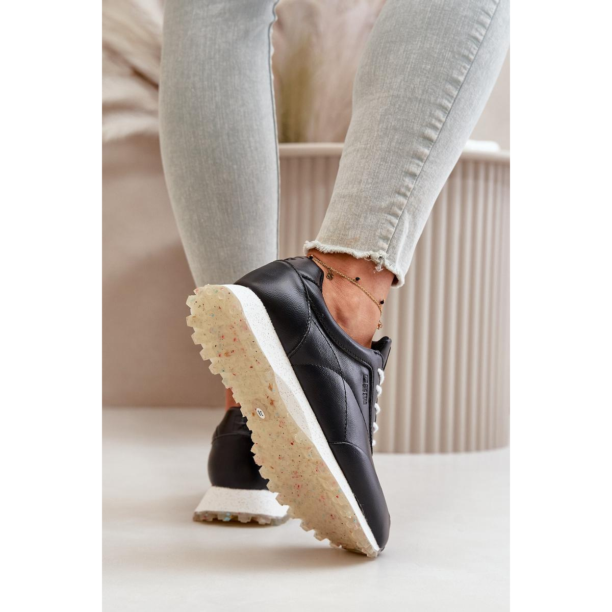 Dámske Sneakers Športová Obuv Z Eko Kože Big Star OO274024 Hi-Poly System Čierne - Čierna