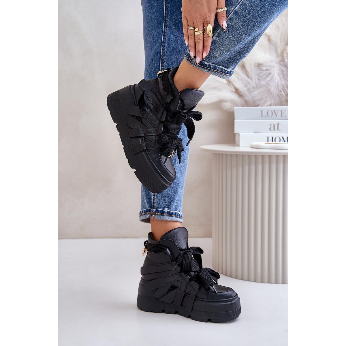 Kožené Dámske Sneakersy Na Masívnej Platforme CheBello 4561 Čierne - Čierna