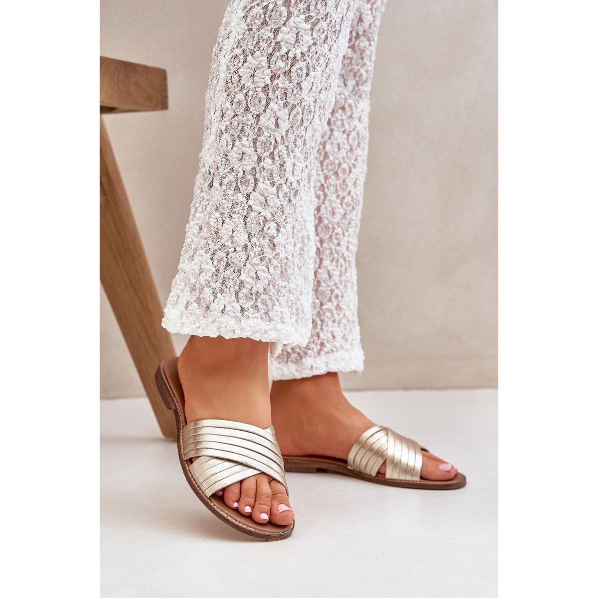 Kožené dámske papuče Lewski Shoes 3682 zlaté - Zlatá