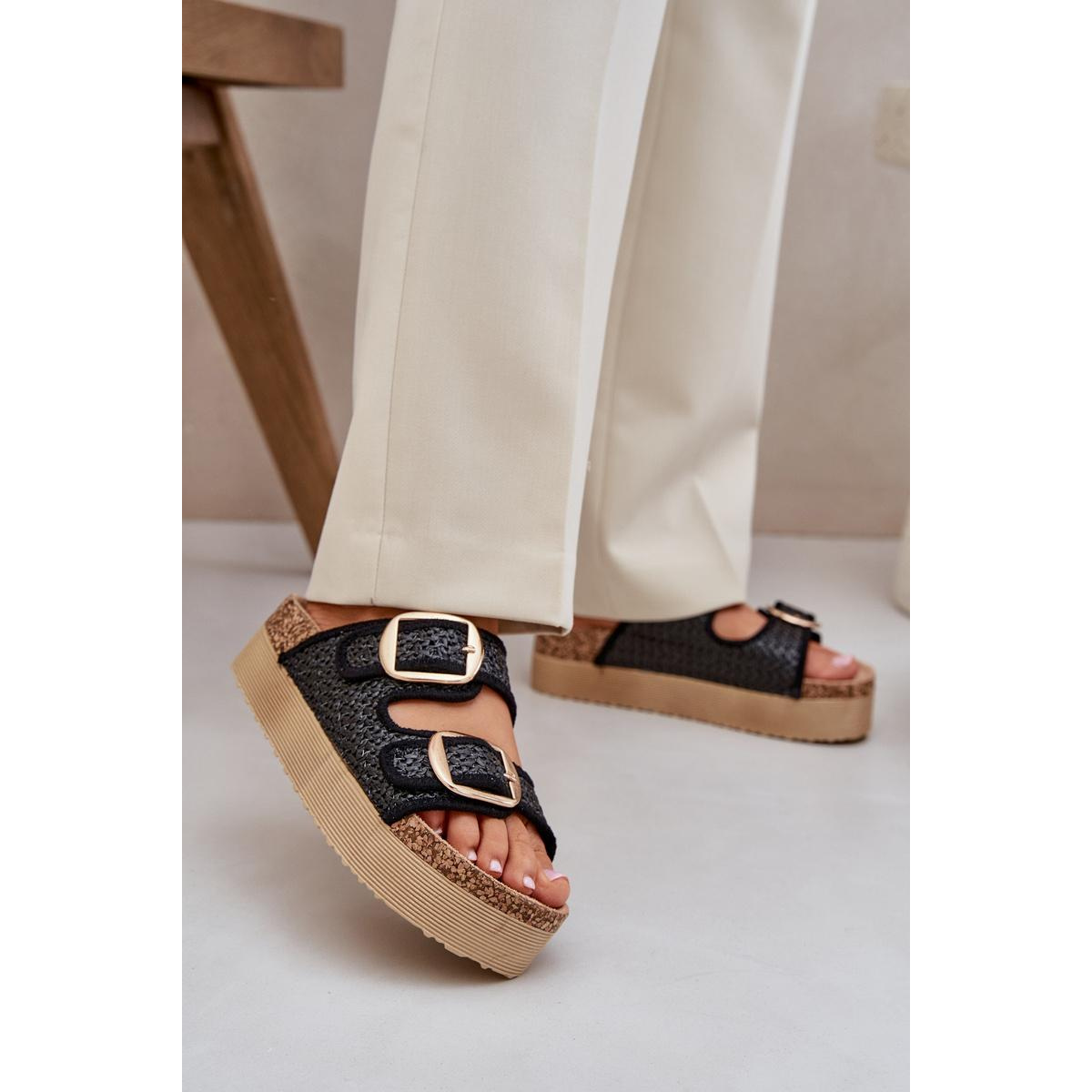 Sandal s Pletením A Sponami Na Masívnej Platforme Čierne Aralissea - Čierna