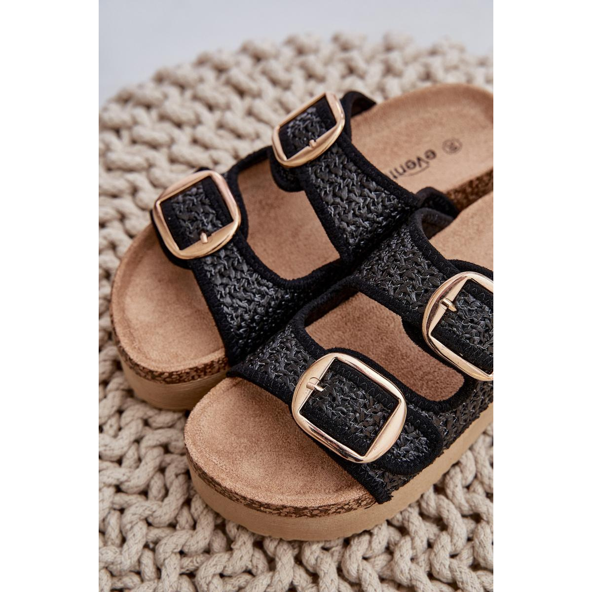 Sandal s Pletením A Sponami Na Masívnej Platforme Čierne Aralissea - Čierna