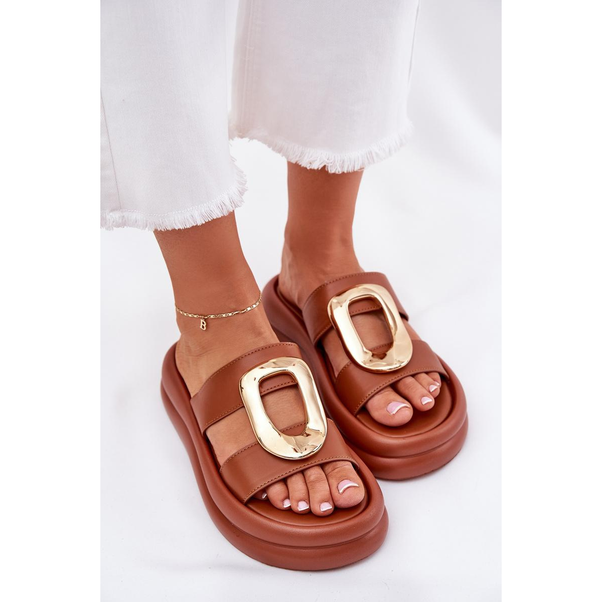 Dámske sandále na platforme so zlatým detailom Camel Ularinea - Odtiene hnedej a béžovej