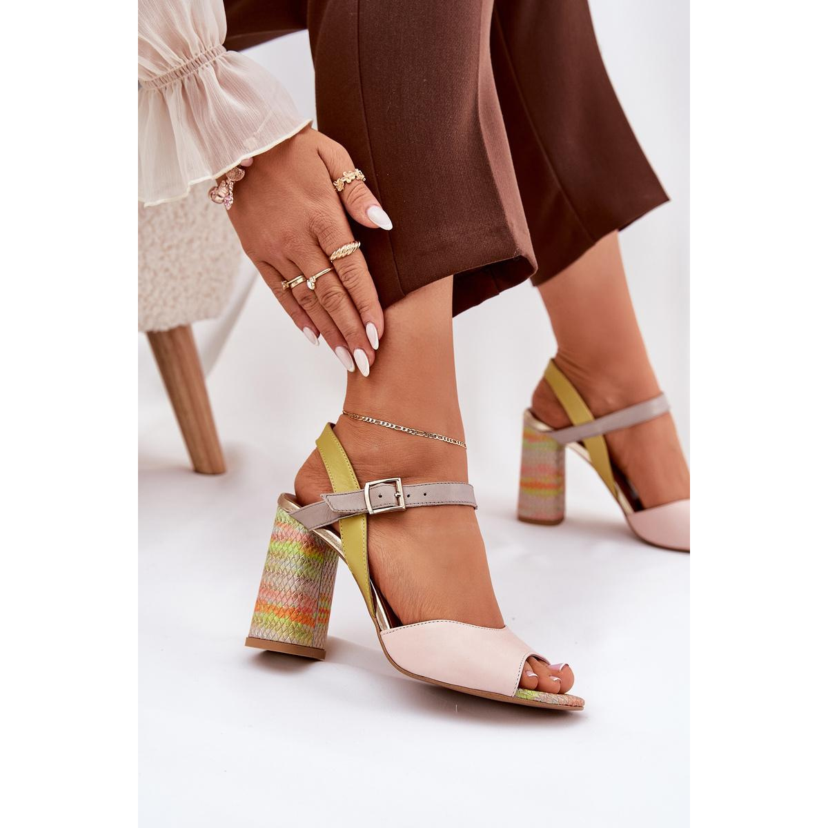 Kožené Elegantné Sandále na Podpätku Laura Messi 2136 Viacfarebné - Viacfarebné