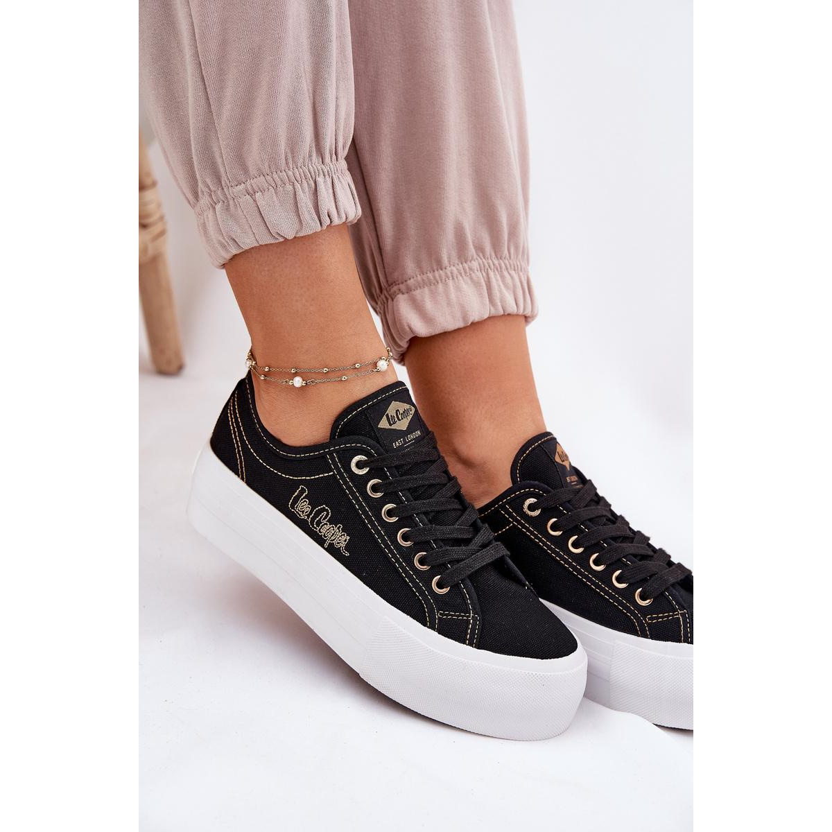 Dámske textilné tenisky na platforme Lee Cooper LCW-25-31-3431L čierne