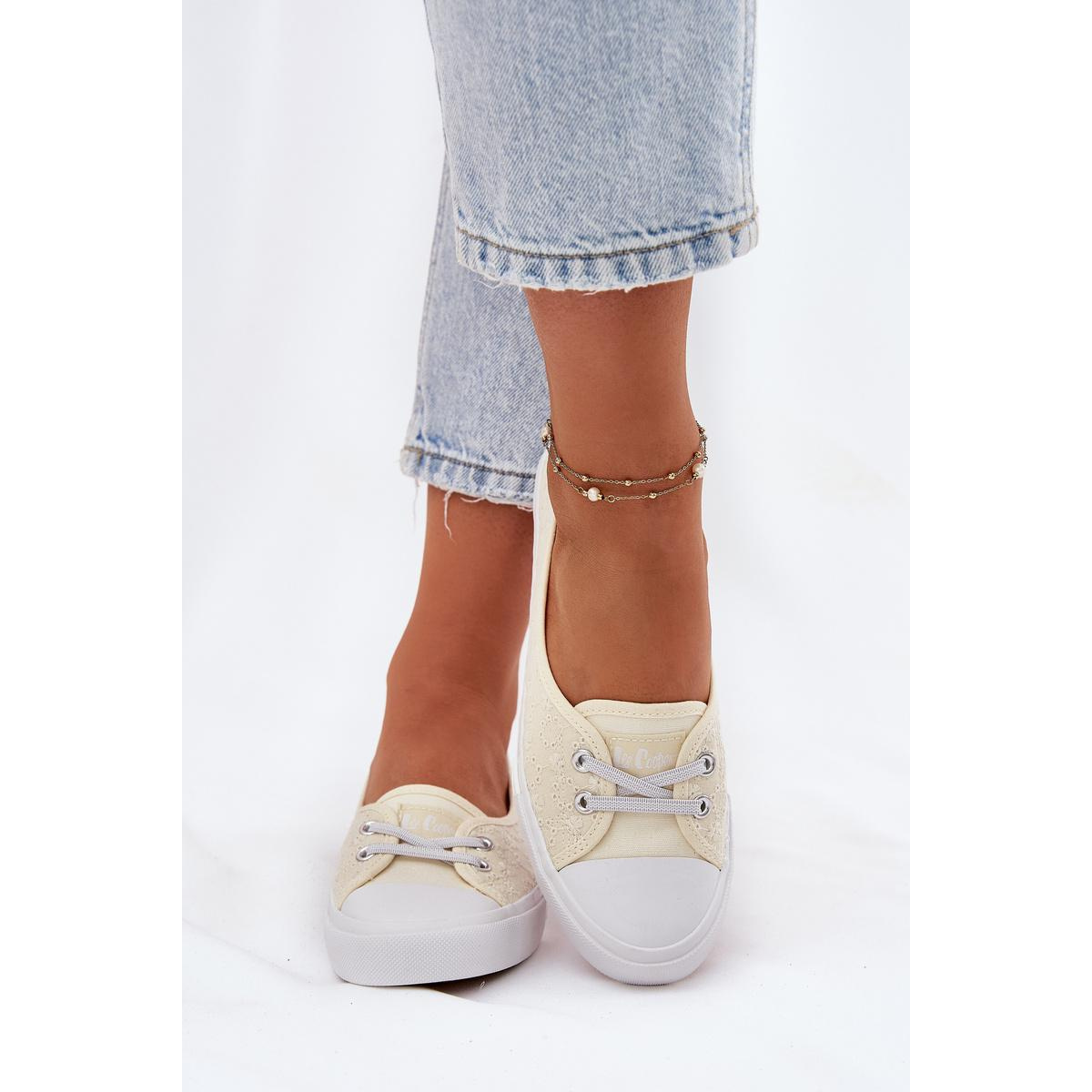 Dámske Tenisky S Vyšívaním Lee Cooper LCW-25-31-3445L Béžové - Béžová