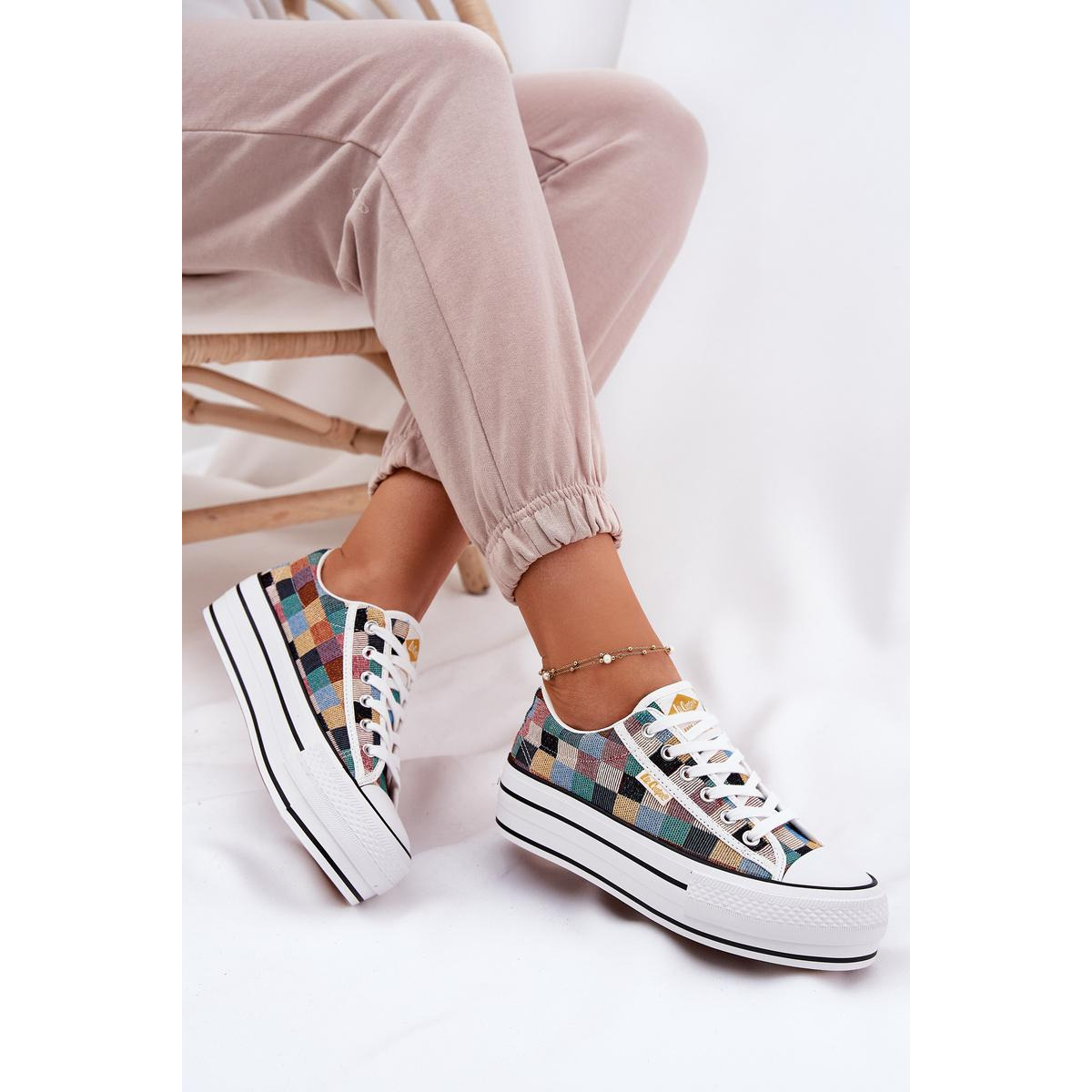 Vzorkované Dámske Tenisky Na Platforme Lee Cooper LCW-25-31-3441L Viacfarebné